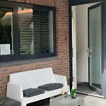 Apartment Longhouse *